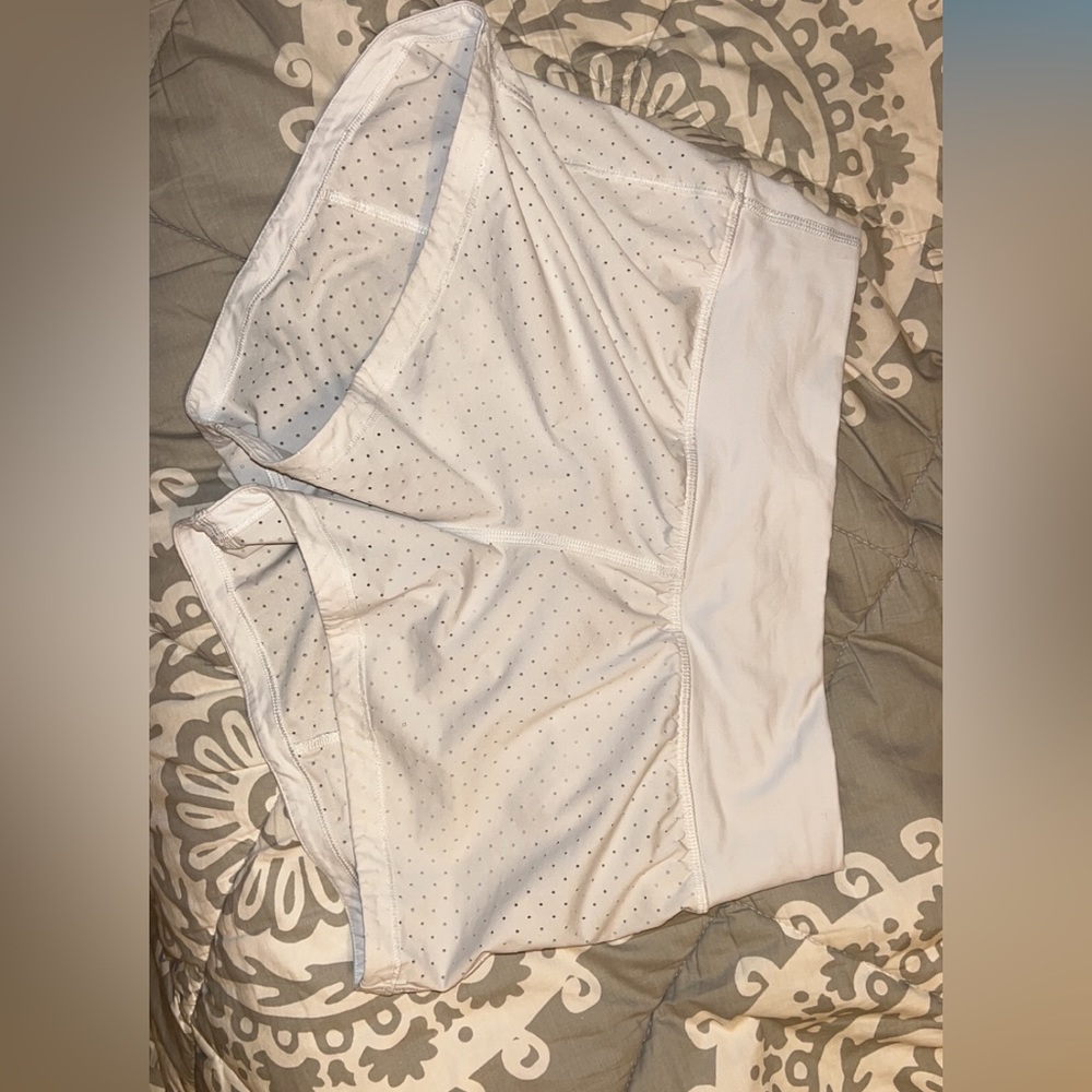 LULULEMON SPEED UP SHORTS